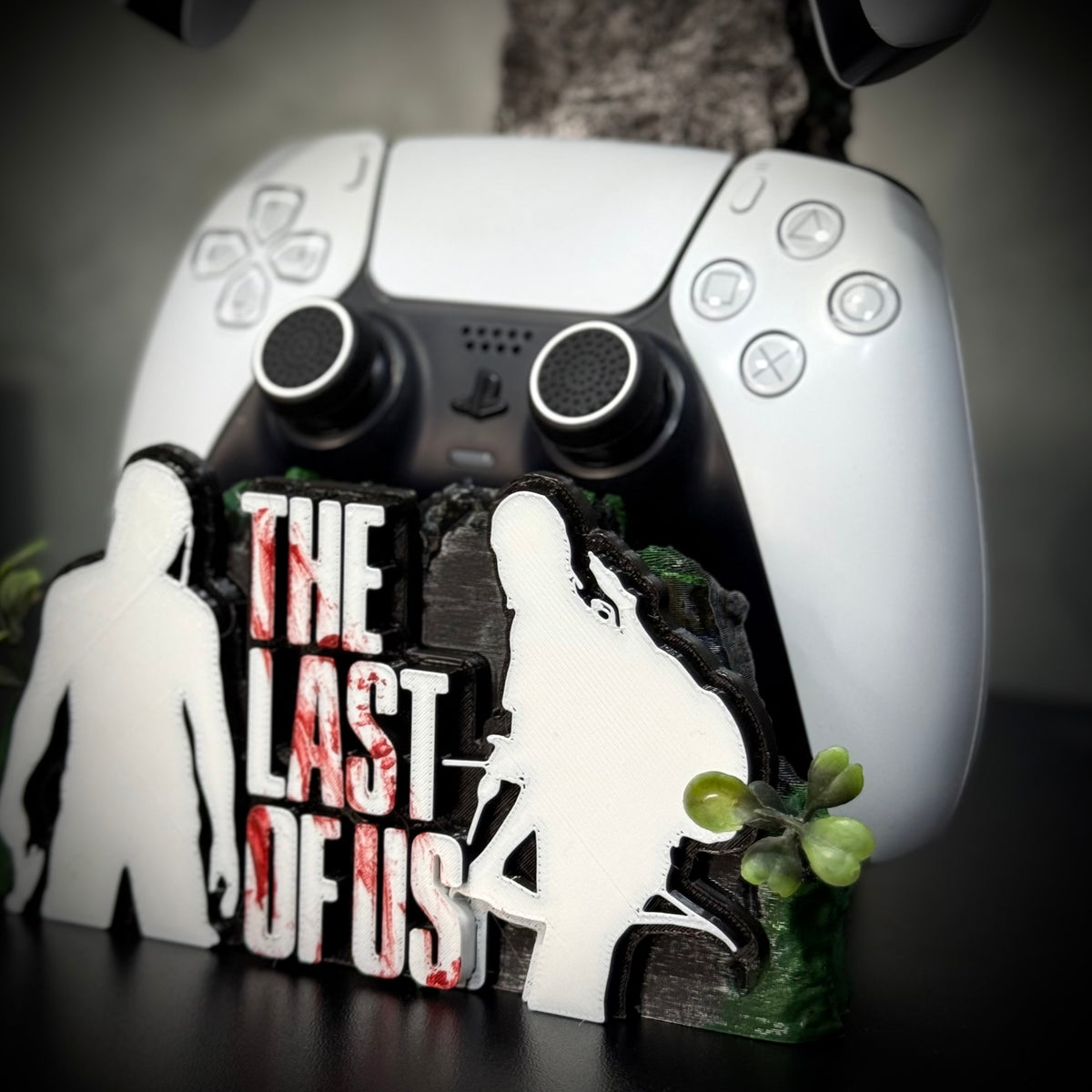 Suporte Premium Duplo Para Controle Ps5/ Ps4 e Xbox The Last Of Us de luxo pintado a mão + CHAVEIRO DE BRINDE Pronta Entrega
