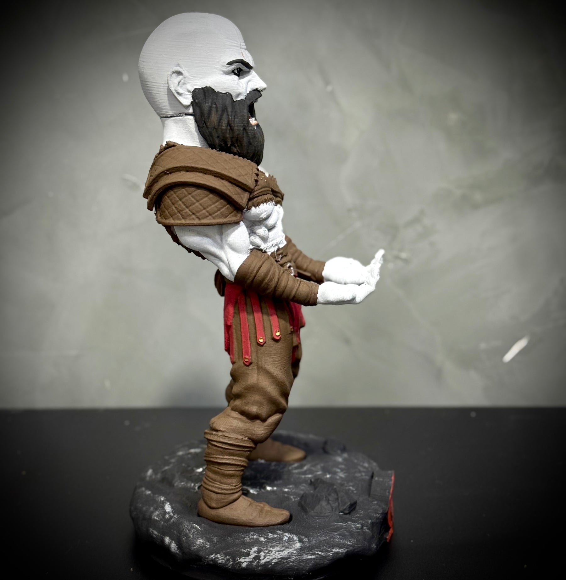 Suporte Premium Para Controle de Playstation e Xbox Kratos de luxo pintado a mão Pronta Entrega com chaveiro de brinde