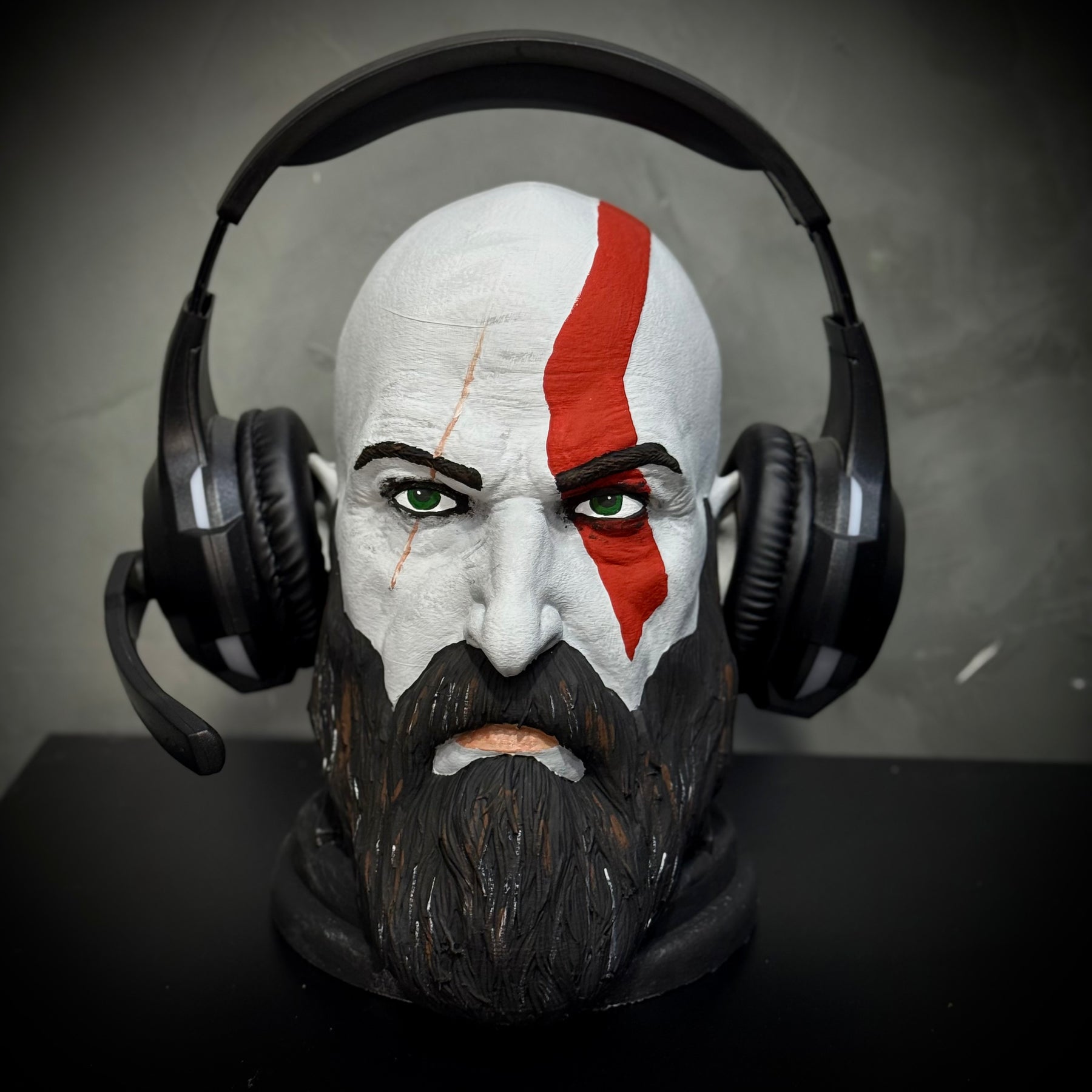 Suporte Para Headset Fone Gamer - Cabeça Kratos God Of War de luxo pintado a mão Pronta Entrega