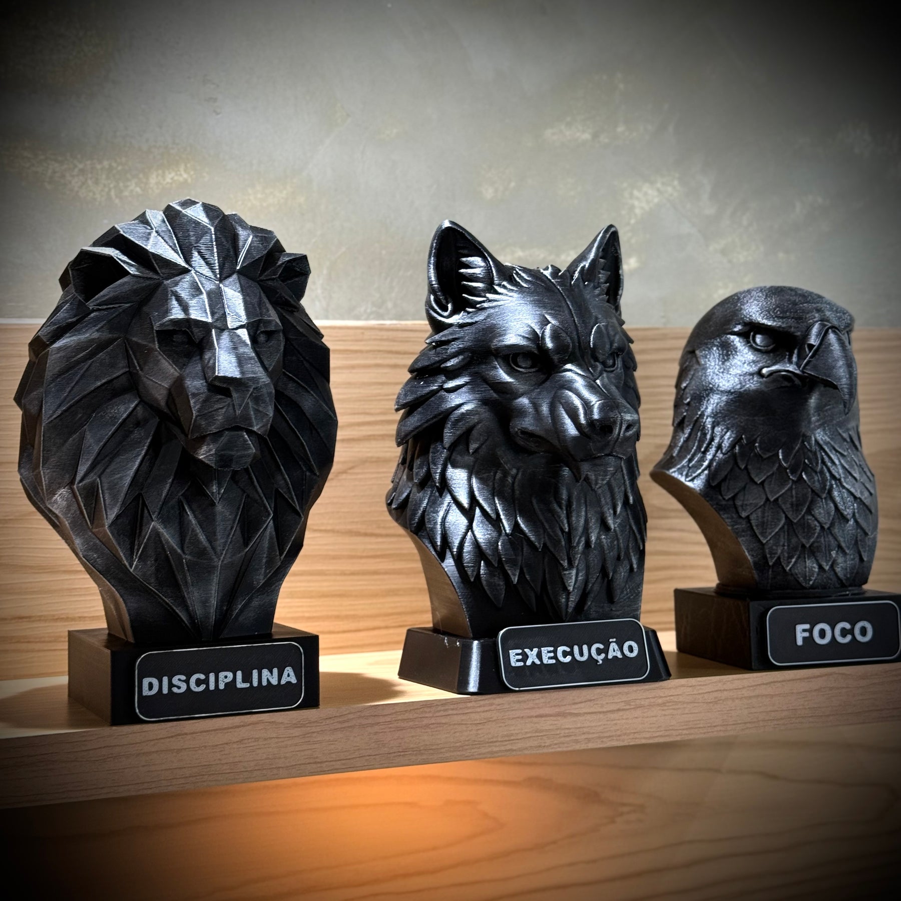 Kit 3 Bustos Premium Decorativos Leão Disciplina, Lobo Execução, Aguia Foco, de Luxo pintados a mão, Pronta entrega