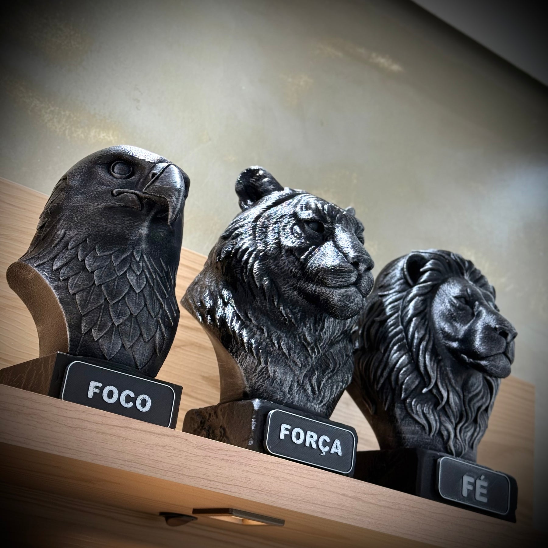 Kit 3 Bustos Premium Decorativos Aguia Foco, Tigre Força, Leão Fé, de Luxo pintados a mão, Pronta entrega