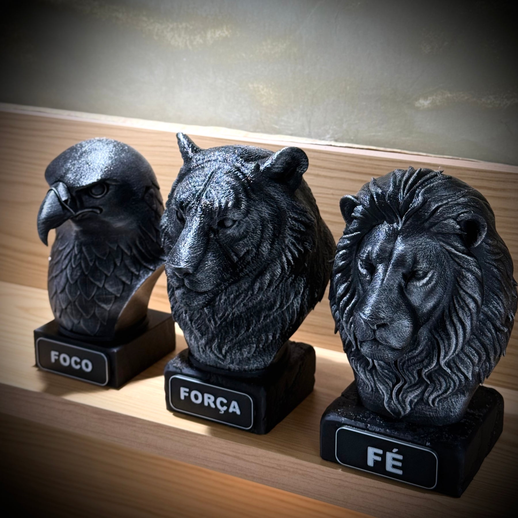 Kit 3 Bustos Premium Decorativos Aguia Foco, Tigre Força, Leão Fé, de Luxo pintados a mão, Pronta entrega