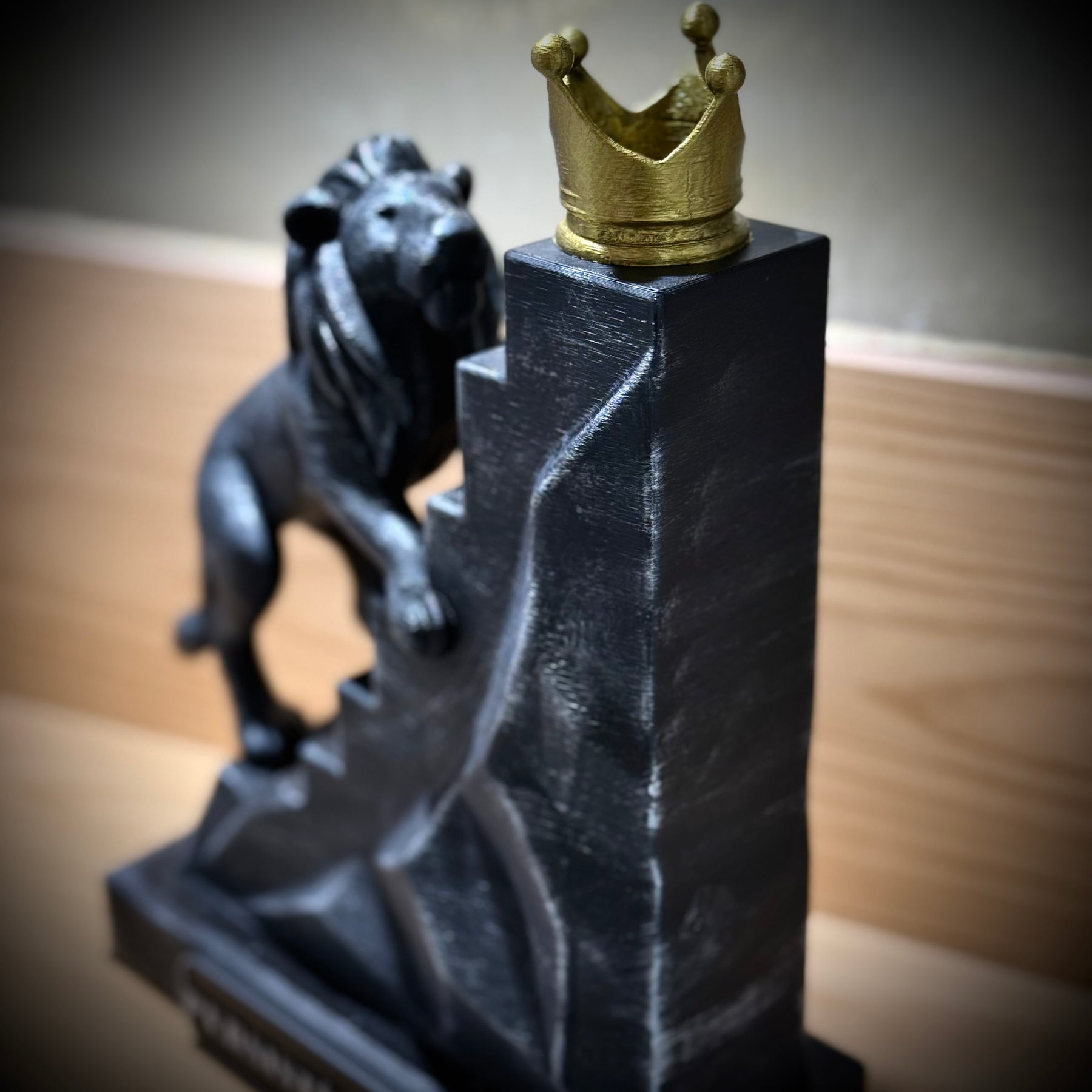 The Persistence Lion – ( Figure Leão da Persistência) Premium Decorativo de Luxo pintado a mão, Pronta entrega