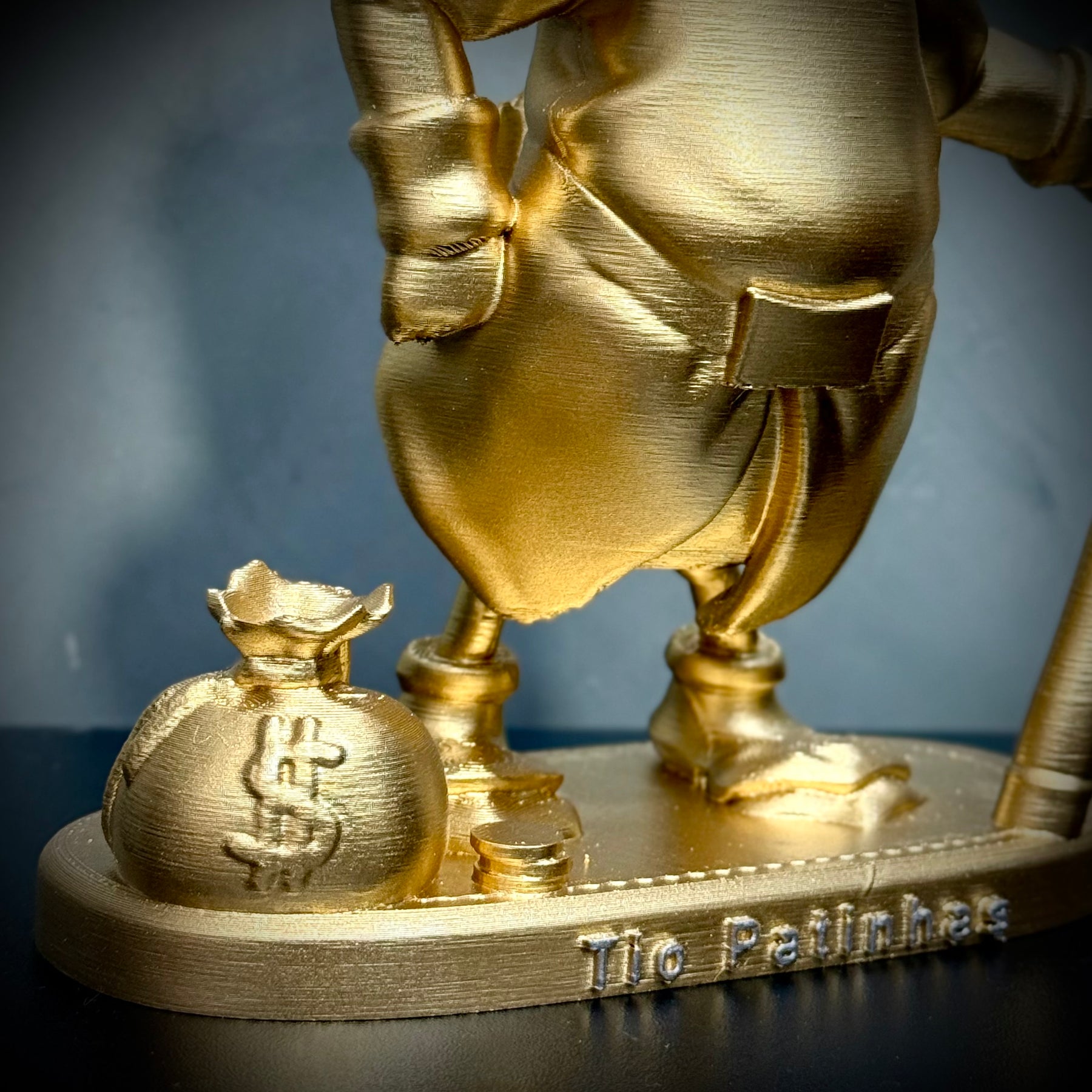 The Golden Duck – ( Figure Tio Patinhas Dourado) Premium Decorativo de Luxo pintado a mão, Pronta entrega