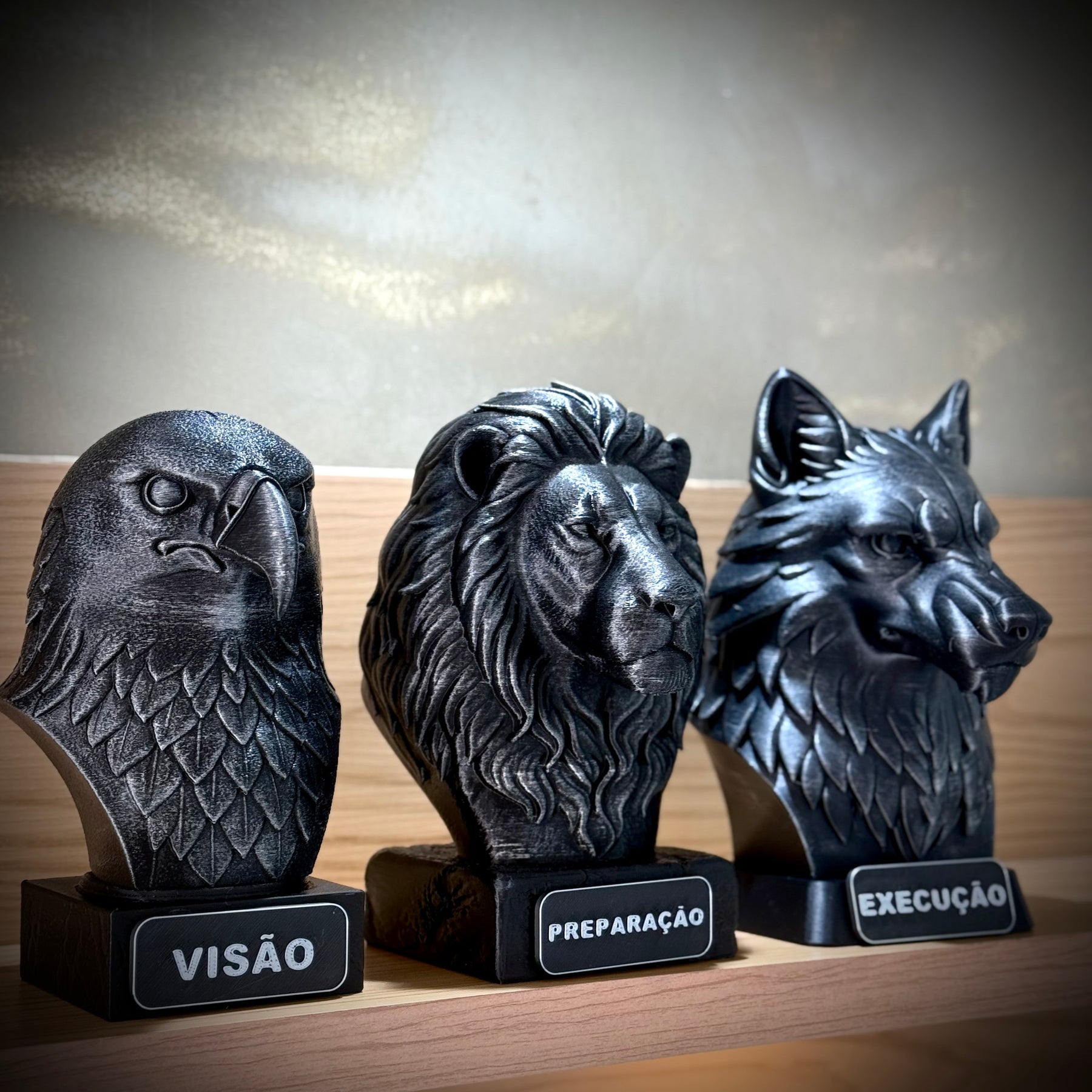 Kit 3 Bustos Premium Decorativos Aguia visão,Leão Preparação, Lobo execução de Luxo pintados a mão, Pronta entrega