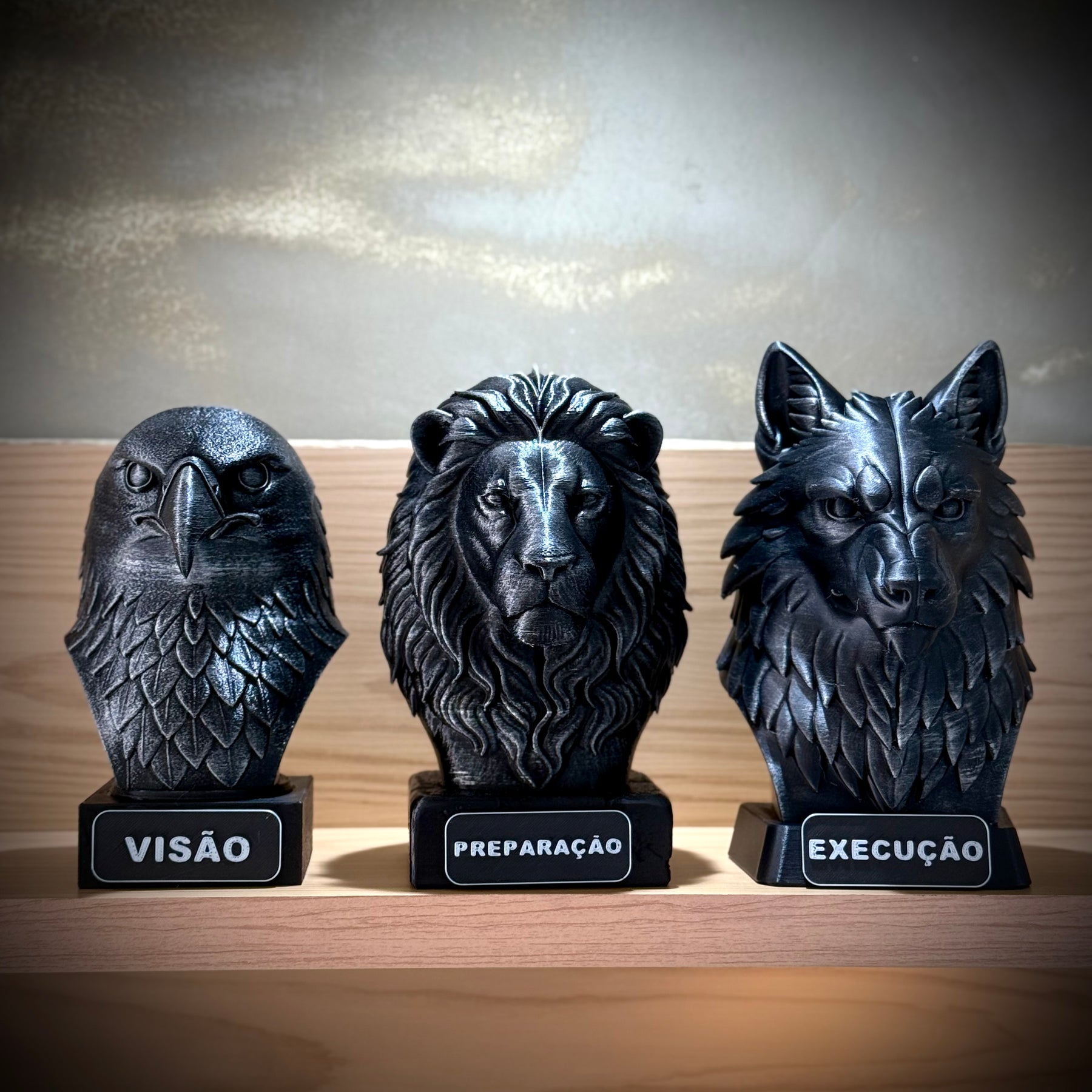 Kit 3 Bustos Premium Decorativos Aguia visão,Leão Preparação, Lobo execução de Luxo pintados a mão, Pronta entrega