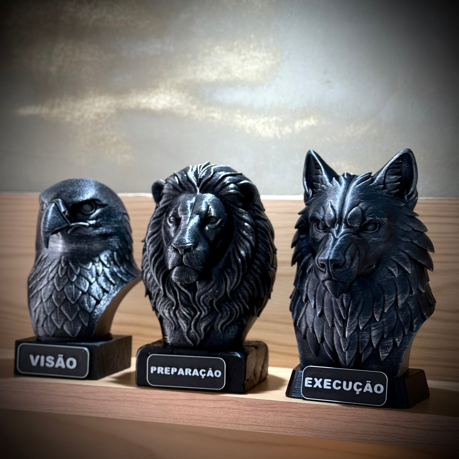 Kit 3 Bustos Premium Decorativos Aguia visão,Leão Preparação, Lobo execução de Luxo pintados a mão, Pronta entrega