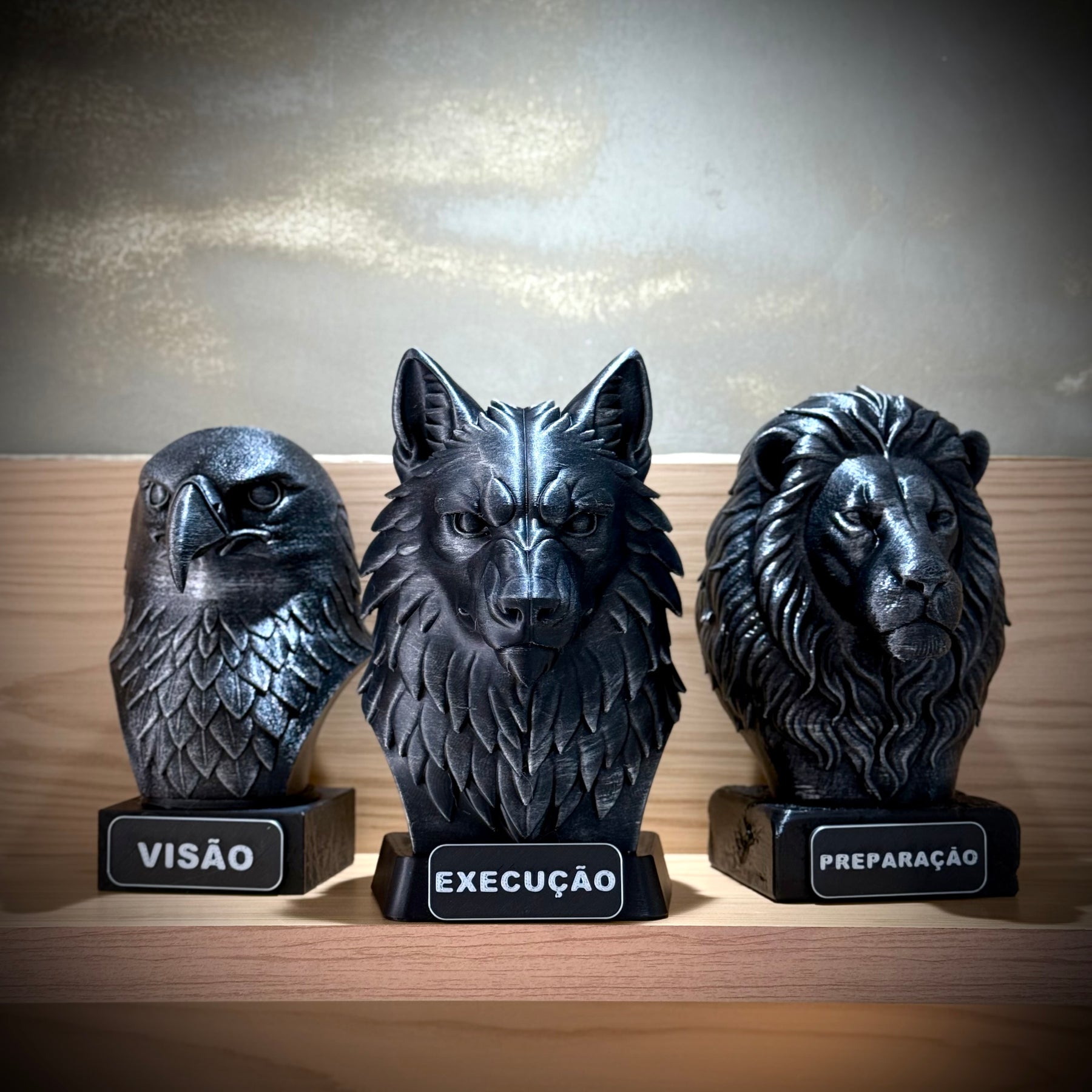 Kit 3 Bustos Premium Decorativos Aguia visão,Leão Preparação, Lobo execução de Luxo pintados a mão, Pronta entrega