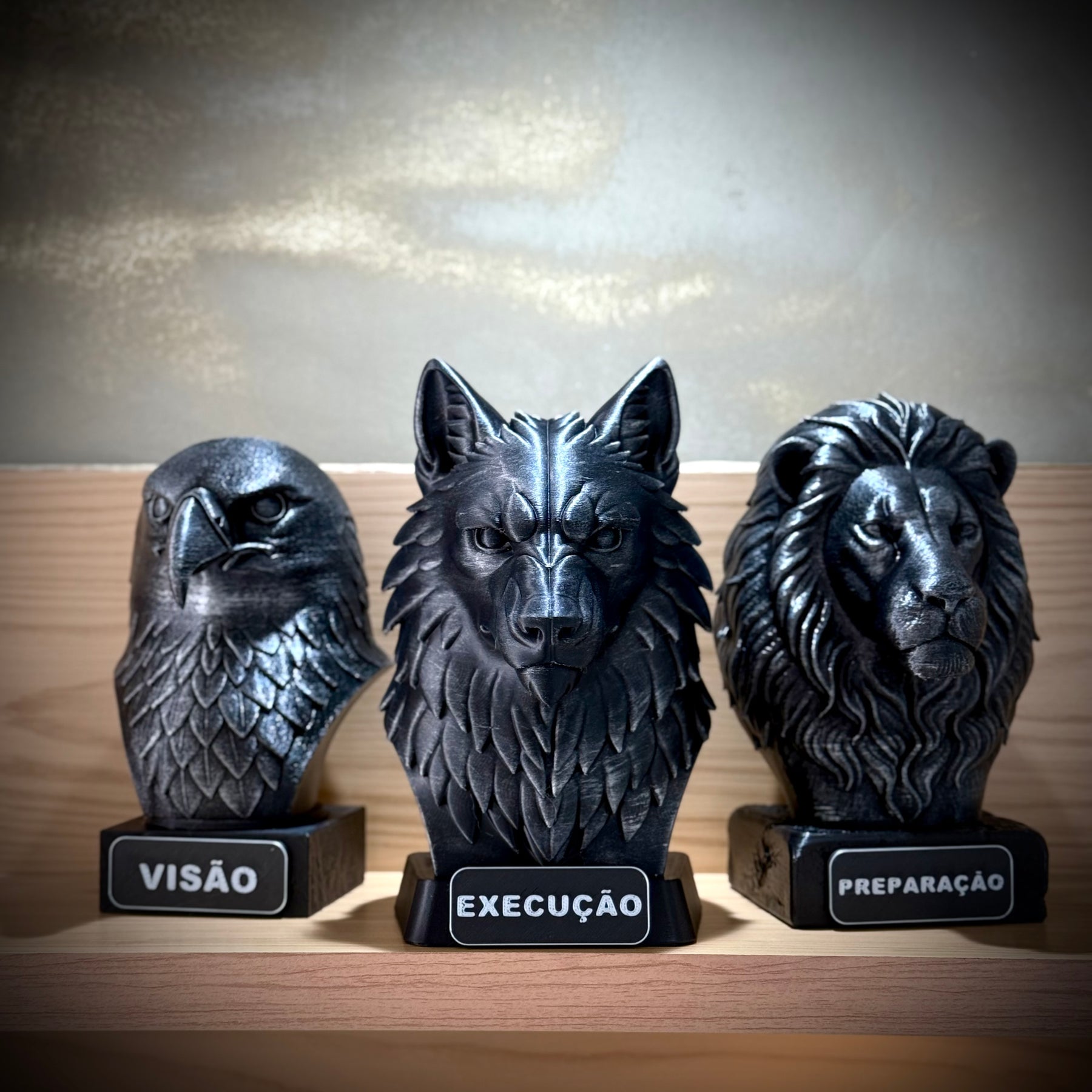 Kit 3 Bustos Premium Decorativos Aguia visão,Leão Preparação, Lobo execução de Luxo pintados a mão, Pronta entrega