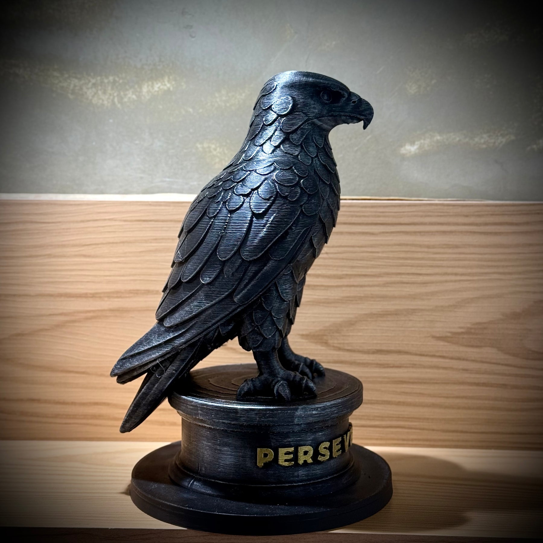 The eagle of perseverance – ( Figure Aguia da Perseverança) Premium Decorativo de Luxo pintado a mão, Pronta entrega