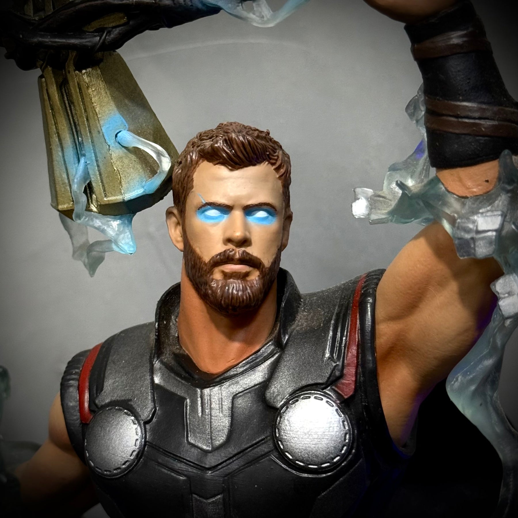 Action Figure Boneco Thor o deus do Trovão ( Vingadores Guerra infinita ) Grande de luxo pintado a mão Pronta Entrega Peça única