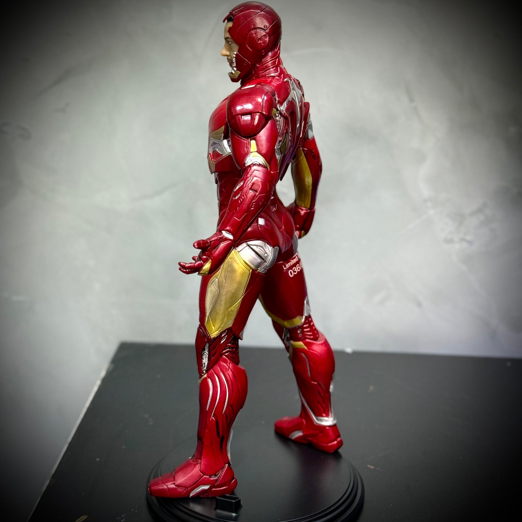 Action Figure Boneco Tony Stark ( Homem de ferro ) de luxo pintado a mão Pronta Entrega Peça única