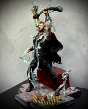 Action Figure Boneco Thor o deus do Trovão ( Vingadores Guerra infinita )  Grande de luxo pintado a mão Pronta Entrega Peça única