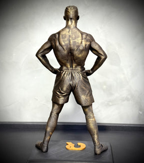 The CR7 Legacy – ( Figure Cristiano Ronaldo) Premium Decorativo  de Luxo pintado a mão,grande 37 cm  Pronta entrega