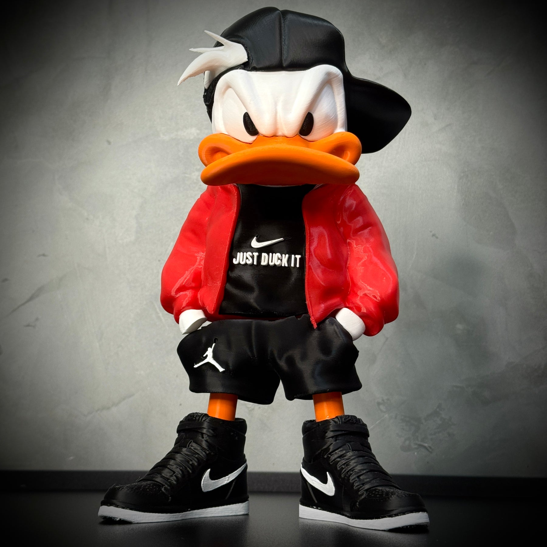 O Pato Donald Streetwise  – ( Figure decorativa estilo Cartoon) Premium de Luxo a mão, Pronta entrega