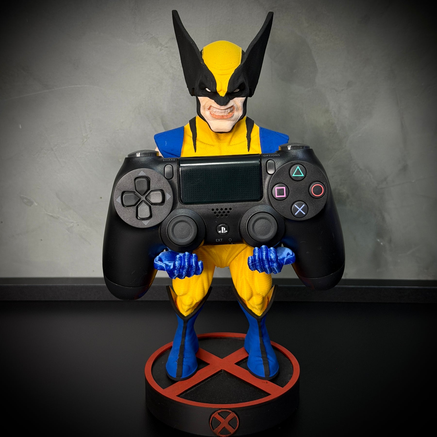 Suporte Premium Para Controle de Playstation e Xbox Wolwerine de luxo  pintado a mão Pronta Entrega com chaveiro de brinde