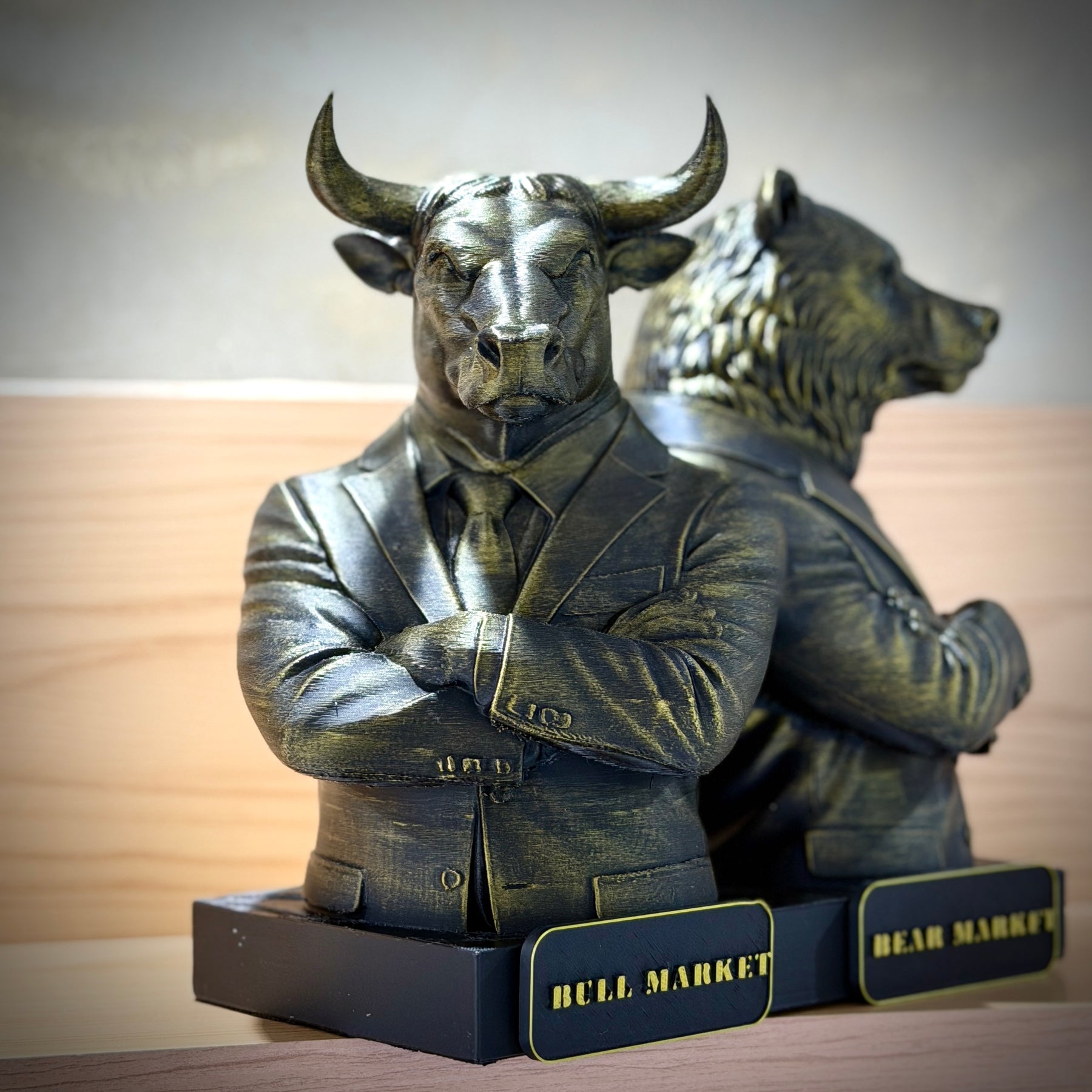 The Market Titans Bull & Bear– ( Figure Touro e Urso ) Premium Decorativo  de Luxo pintado a mão, Pronta entrega
