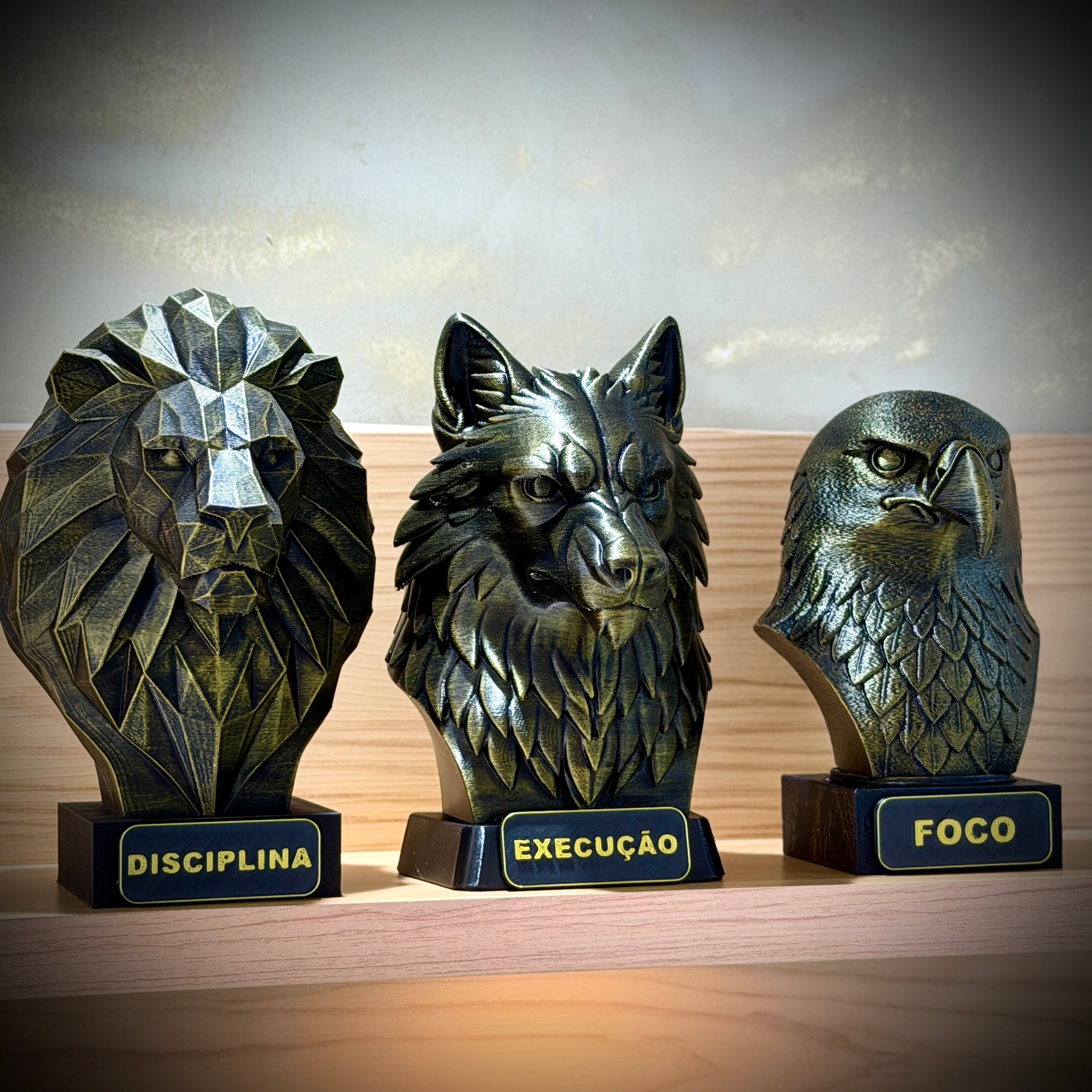 Kit 3 Bustos Premium Decorativos Leão Disciplina, Lobo Execução, Aguia Foco, de Luxo pintados a mão, Pronta entrega