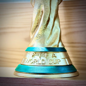 The Hexa Legacy – (Taça da Copa Tamanho Real ) Obra de Arte Decorativa Premium, pintada à mão Pronta entrega