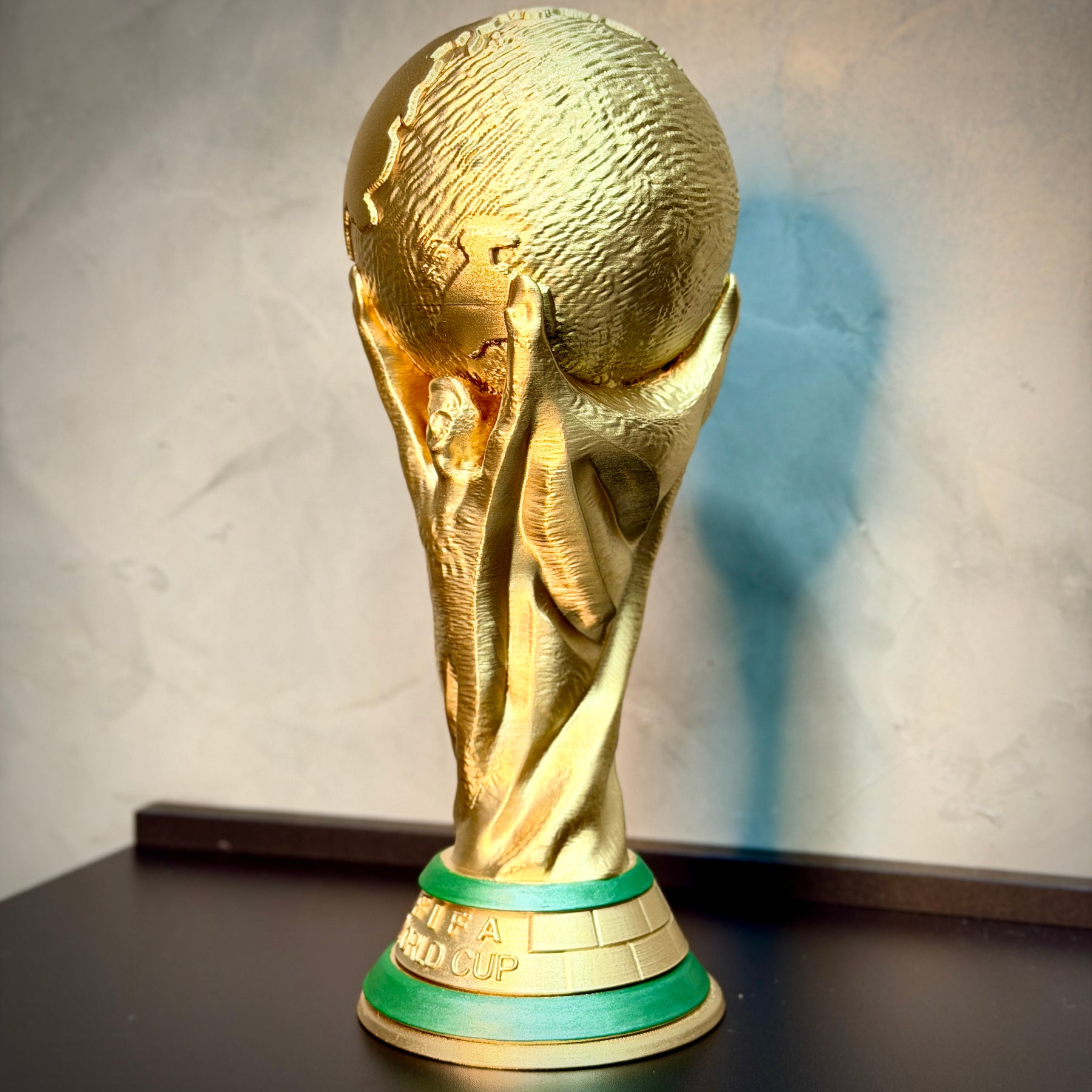 The Hexa Legacy – (Taça da Copa Tamanho Real ) Obra de Arte Decorativa Premium, pintada à mão Pronta entrega