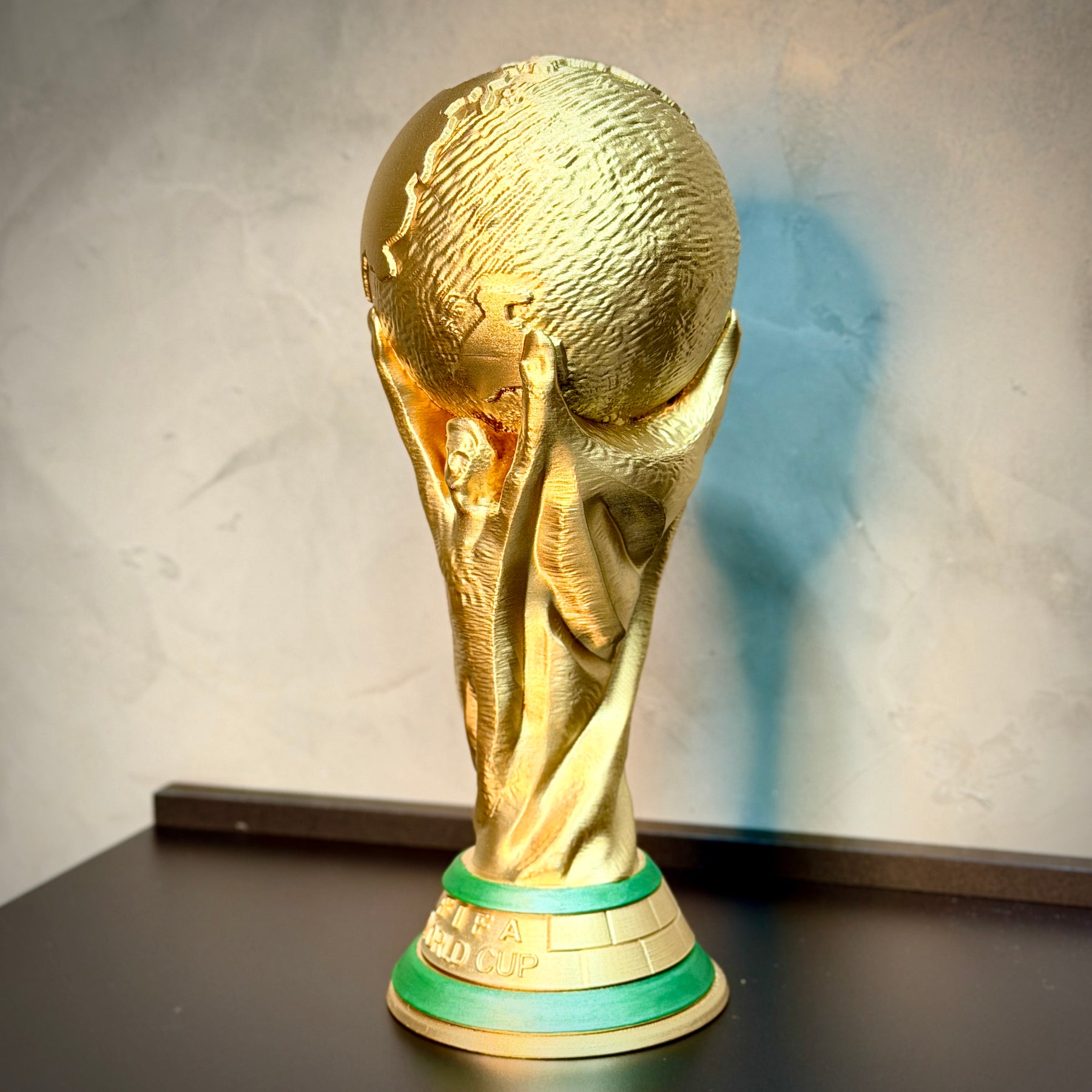 The Hexa Legacy – (Taça da Copa Tamanho Real ) Obra de Arte Decorativa Premium, pintada à mão Pronta entrega