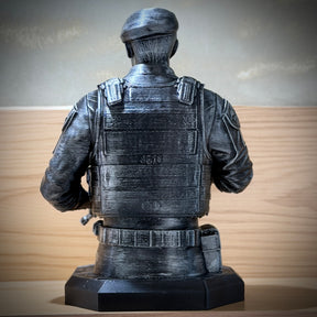 The Military Legacy ( Figure decorativa Profissoes: Policial Militar)  Premium Decorativo  de Luxo pintado a mão, Pronta entrega