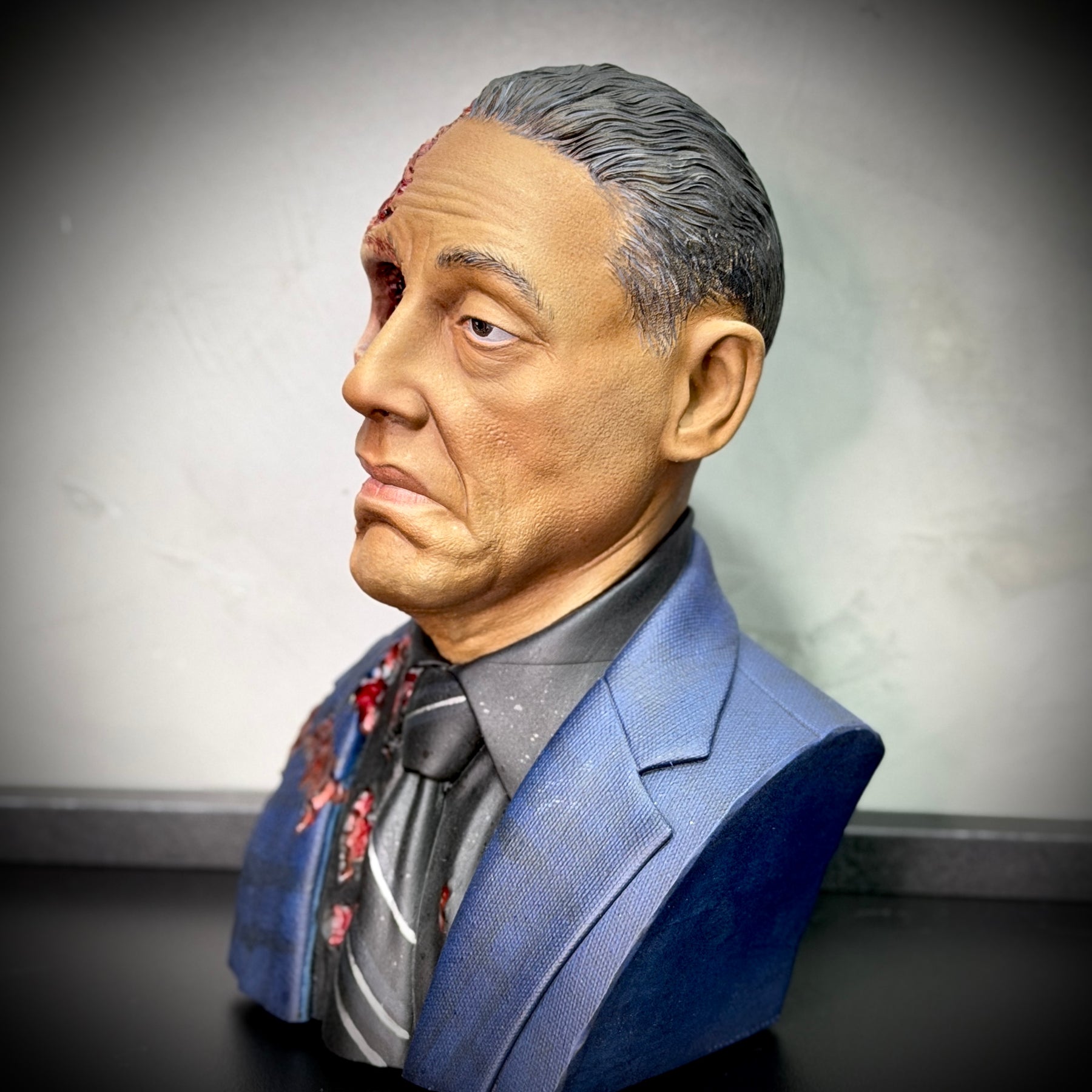 Action Figure Busto Gustavo Fring  1/4 (Breaking Bad)  de luxo Resina pintado a mão Híper Realista Pronta Entrega Peça única