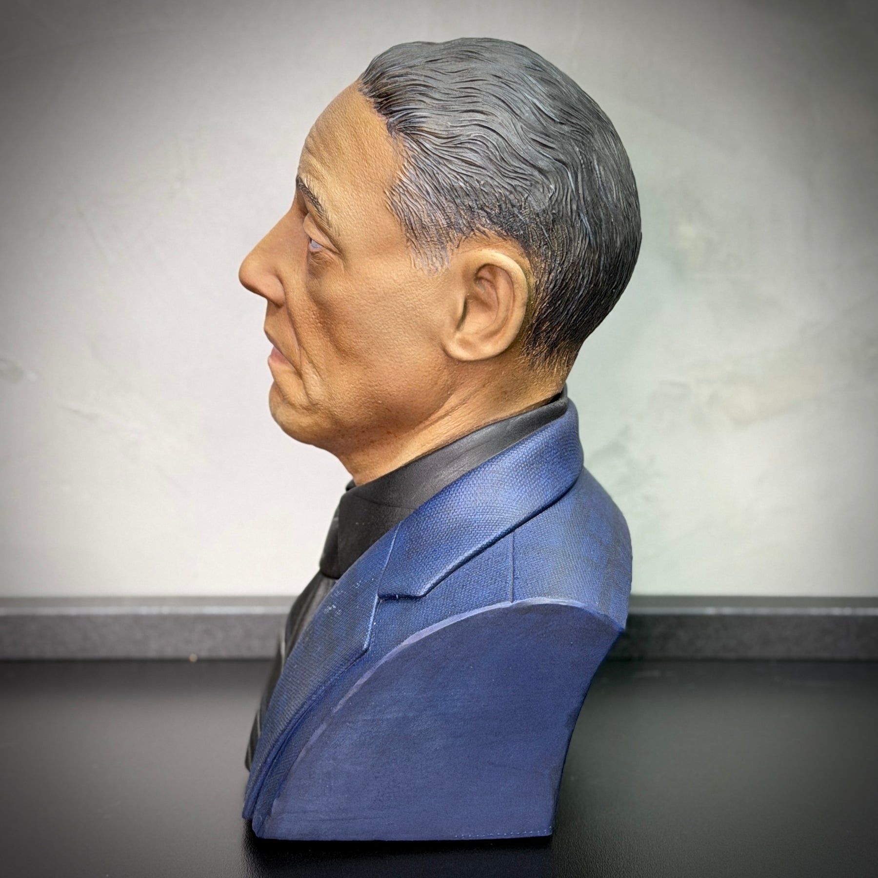 Action Figure Busto Gustavo Fring  1/4 (Breaking Bad)  de luxo Resina pintado a mão Híper Realista Pronta Entrega Peça única