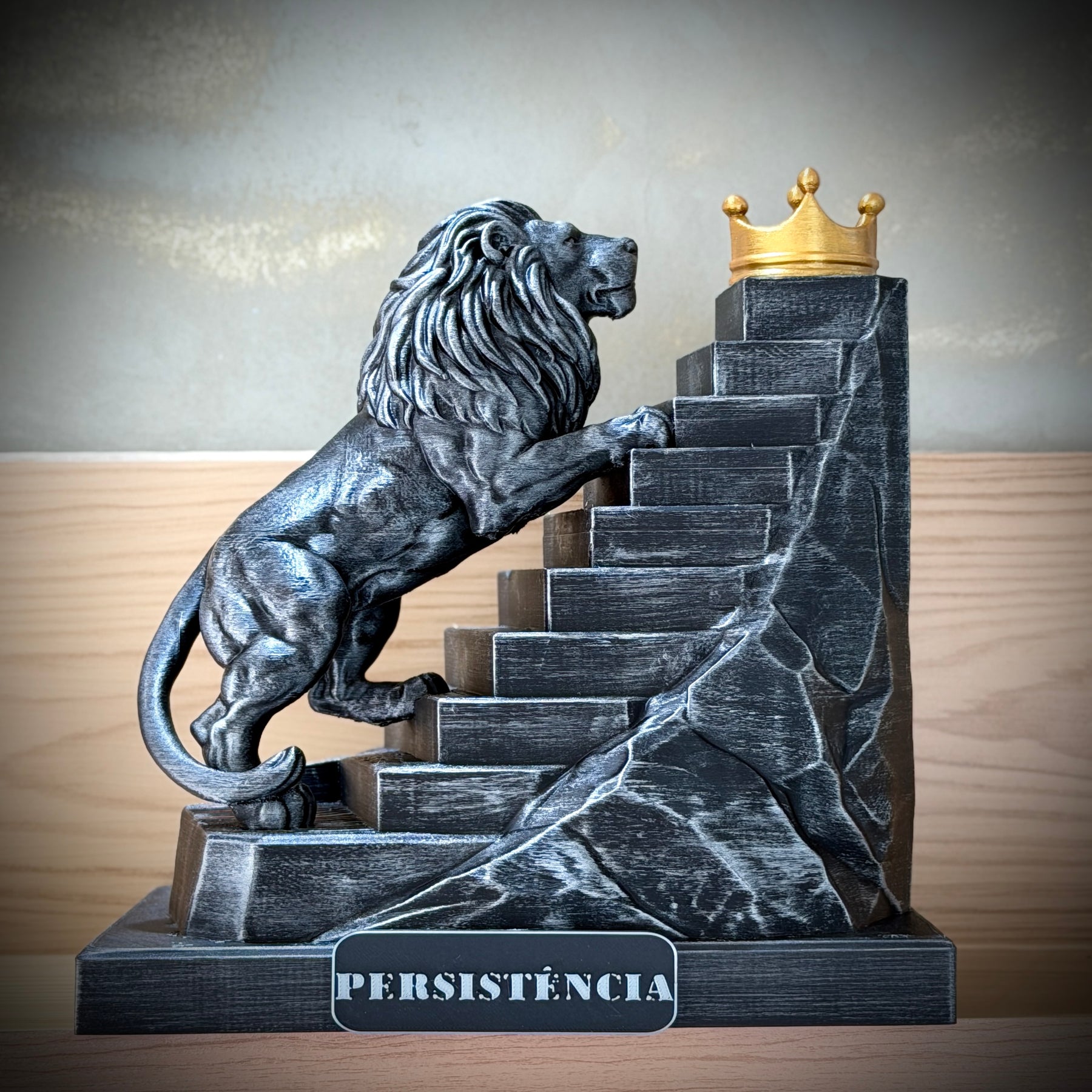 The Persistence Lion 2  – ( Figure Leão da Persistência nova versão robusta) Premium Decorativo  de Luxo pintado a mão, Pronta entrega ORIGINAL