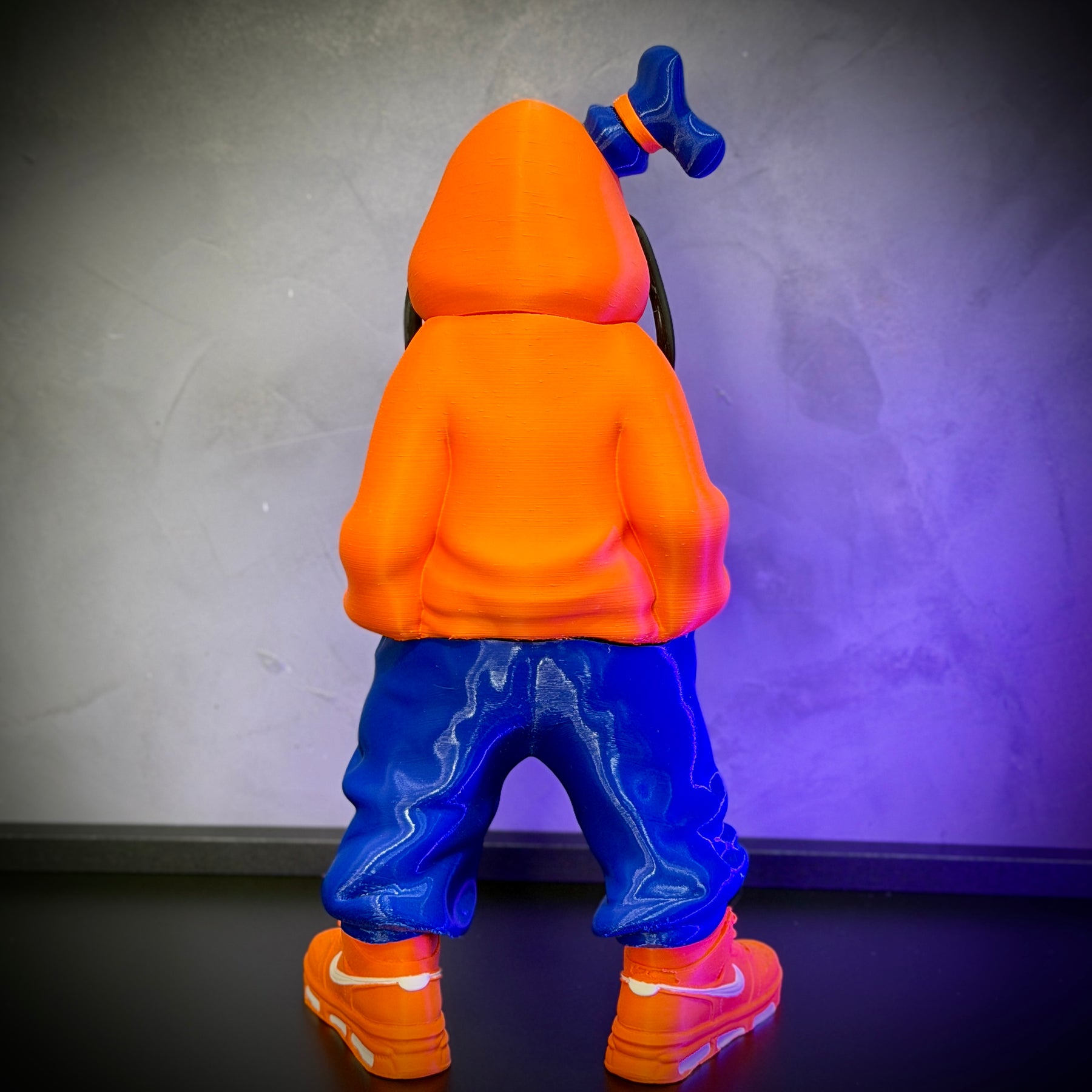 O Pateta Streetwise  – ( Figure decorativa estilo Cartoon) Premium de Luxo a mão, Pronta entrega