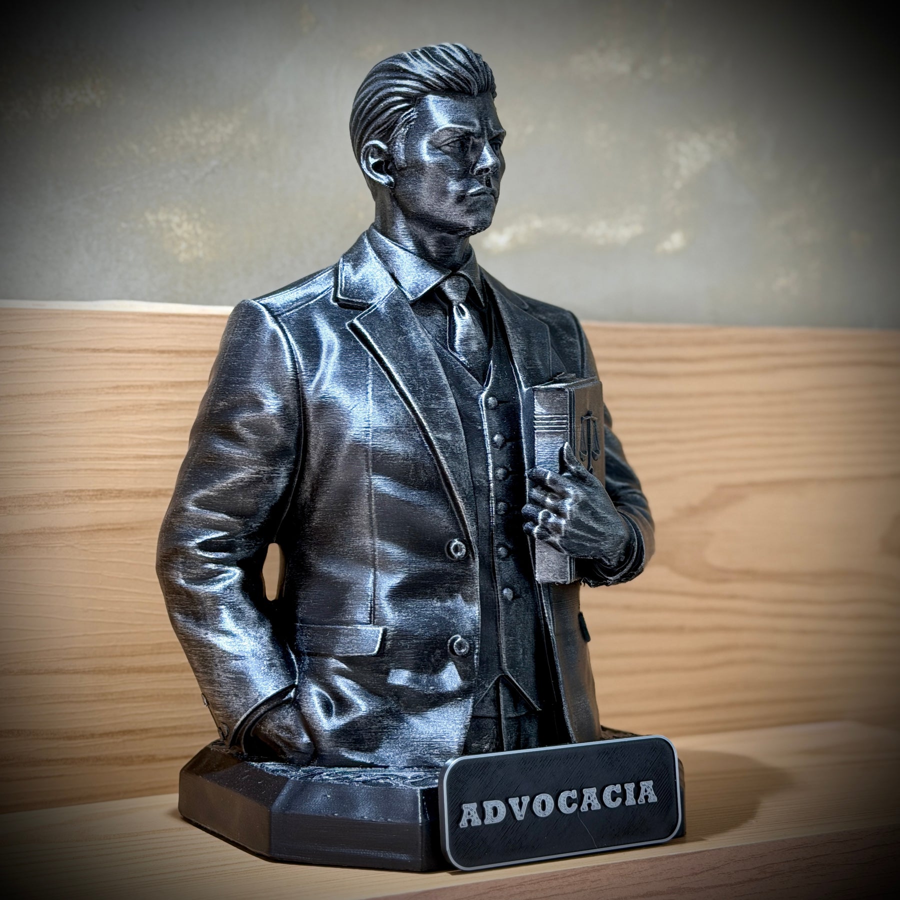 The Lawyer Legacy ( Figure decorativa Profissoes: Advogado (a)  Premium Decorativo  de Luxo pintado a mão, Pronta entrega ORIGINAL.