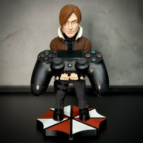 Suporte Premium Para Controle de Playstation e Xbox Leon Resident Evil  de luxo  pintado a mão Pronta Entrega com chaveiro de brinde