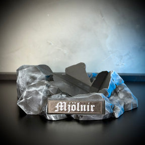 Martelo do Thor  Mjolnir Thor (Tamanho Real de Luxo) Com Base Colecionável Decoração de Luxo Pronta Entrega