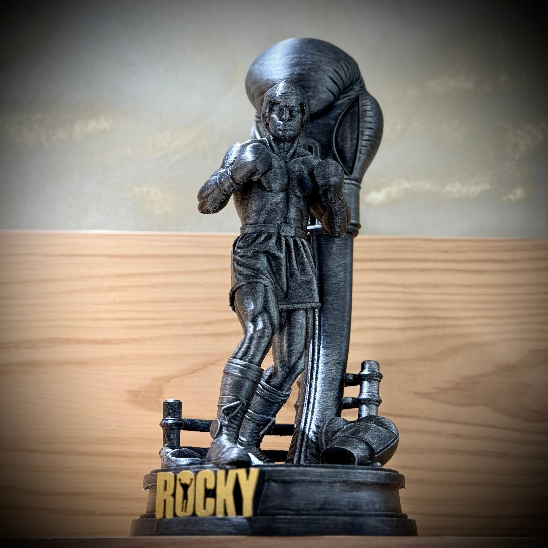 The Rocky Legacy – ( Figure Rocky Balboa ) Premium Decorativo  de Luxo pintado a mão, Pronta entrega ORIGINAL.
