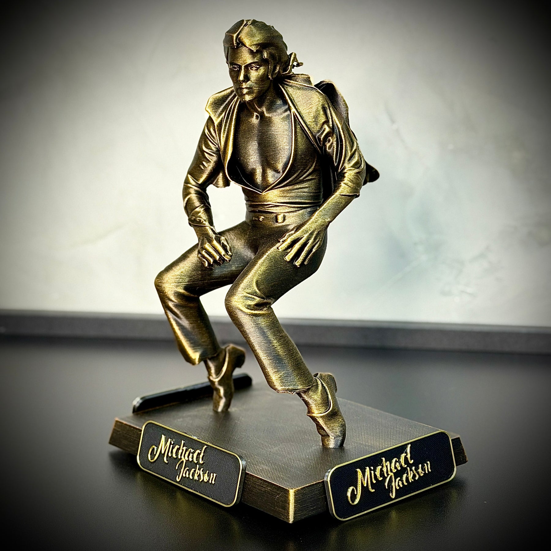 The Michael Legacy – (Figure Premium Michael Jackson ) Decorativo  de Luxo pintado a mão, Pronta entrega ORIGINAL.