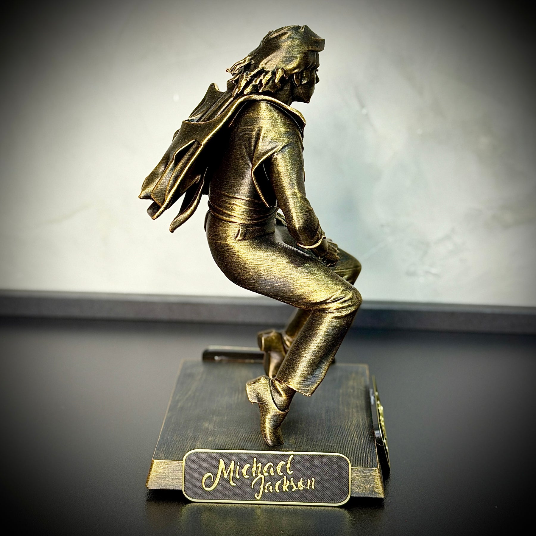 The Michael Legacy – (Figure Premium Michael Jackson ) Decorativo  de Luxo pintado a mão, Pronta entrega ORIGINAL.