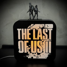 The Last Light (Luminária Action Figure LED The Last of Us ) Premium de Luxo a mão, Pronta entrega