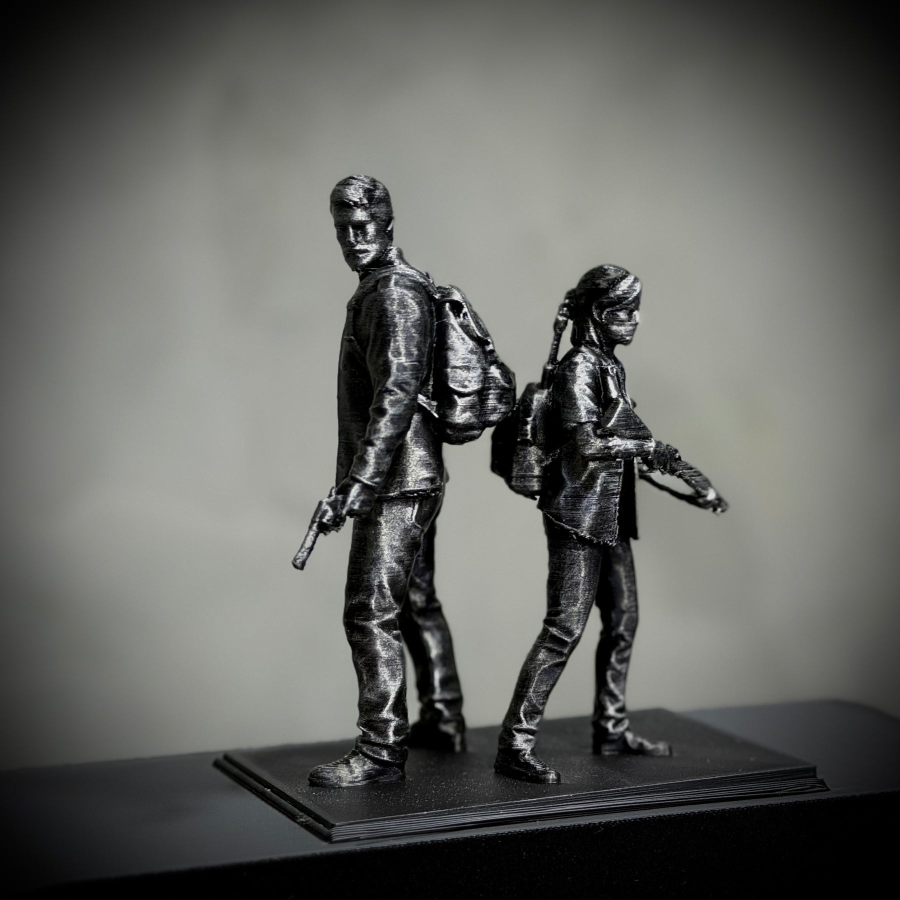 The Last Light (Luminária Action Figure LED The Last of Us ) Premium de Luxo a mão, Pronta entrega