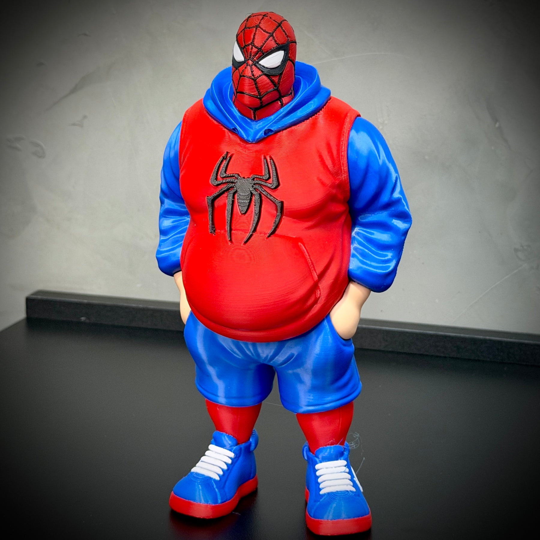 The Fat Spiderman Streetwise– ( Figure decorativa Homem Aranha Gordinho ) Premium de Luxo a mão, Pronta entrega