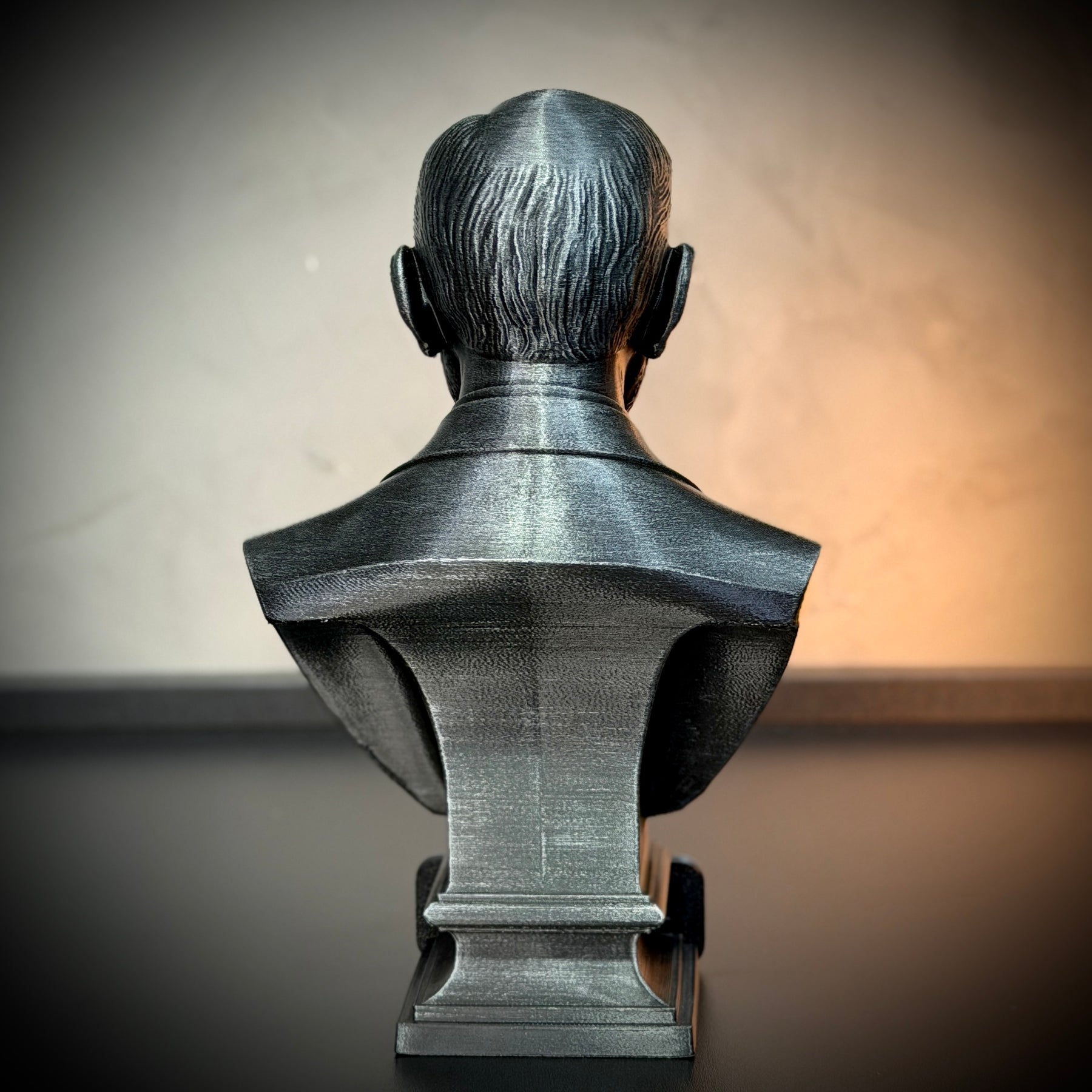 The Freud Legacy ( Busto Premium Sigmund Freud) Decorativo  de Luxo pintado a mão, Pronta entrega ORIGINAL.