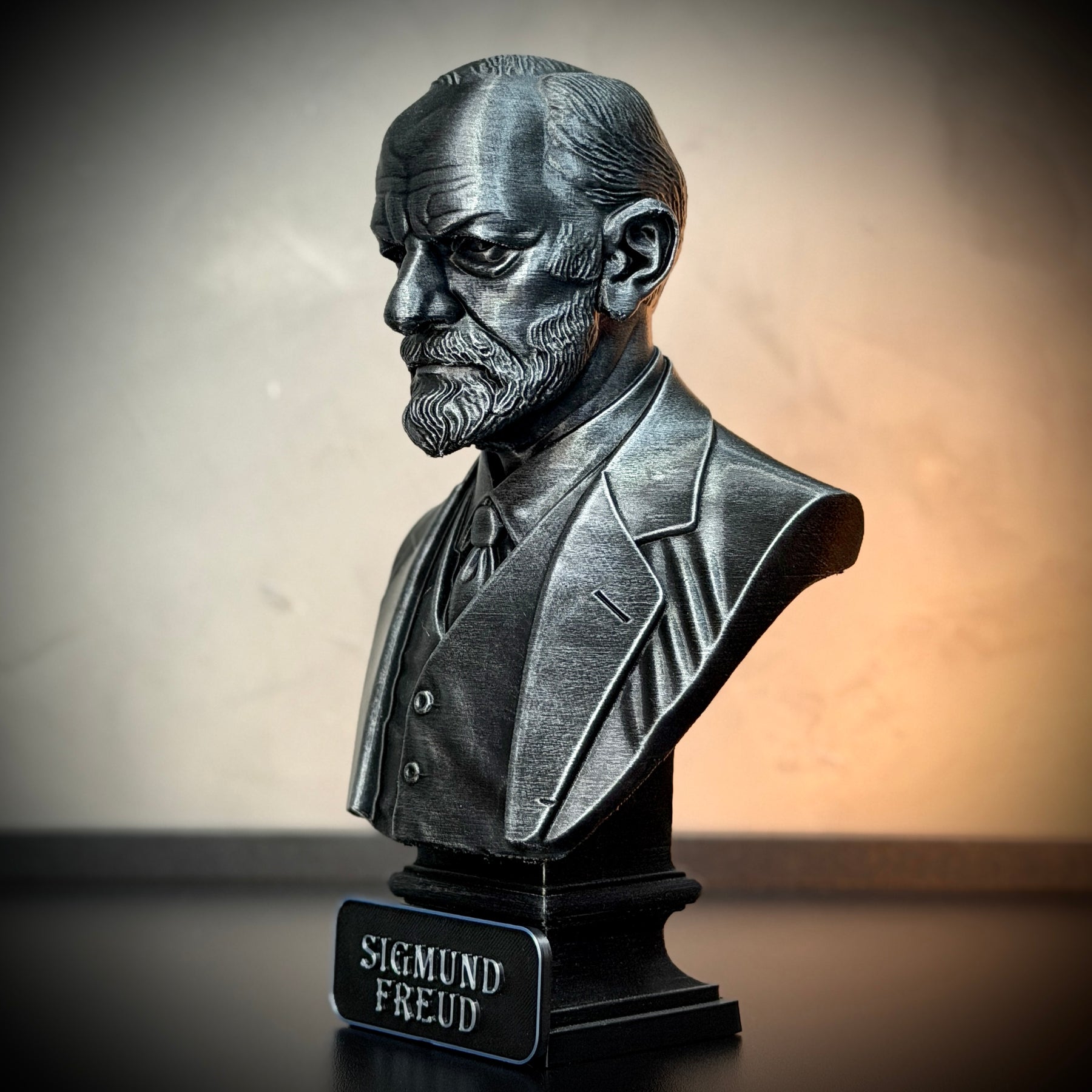 The Freud Legacy ( Busto Premium Sigmund Freud) Decorativo  de Luxo pintado a mão, Pronta entrega ORIGINAL.