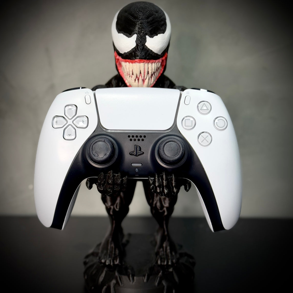 Suporte Premium Action Figure Controle Playstation Xbox Venom de luxo  pintado a mão Pronta Entrega