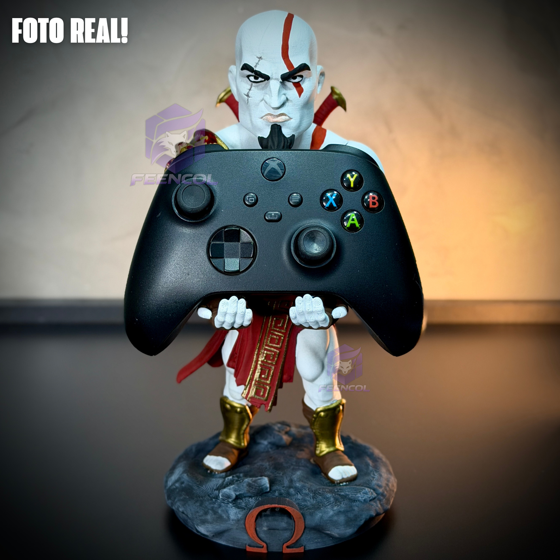 Suporte SUPER Premium Para Controle de Playstation e Xbox Kratos Jovem de luxo  pintado a mão Pronta Entrega com chaveiro de brinde